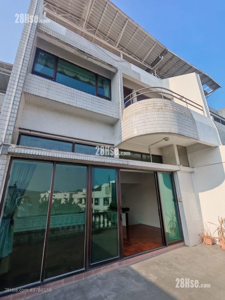 Fiona Garden Rental 5+ Bedrooms , 4 Bathrooms 2,699 ft²