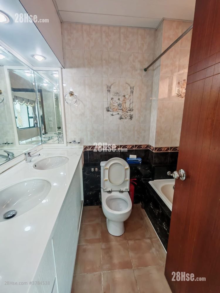 Fiona Garden Rental 5+ Bedrooms , 4 Bathrooms 2,699 ft²