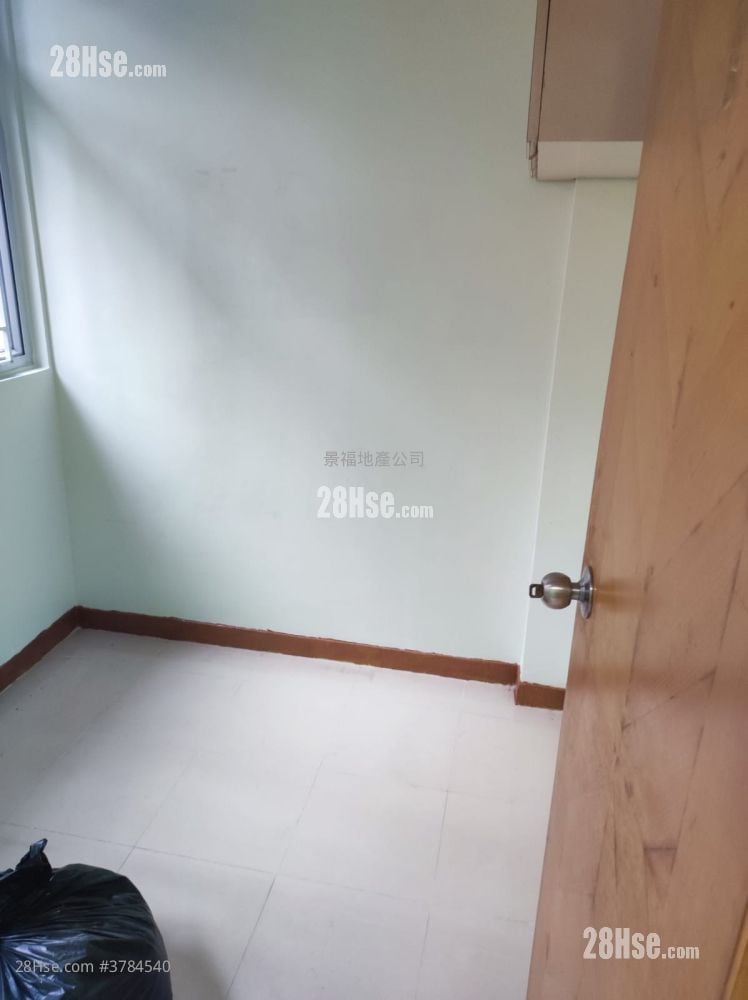 Cheong Lok Mansion Sell 2 Bedrooms 310 ft²