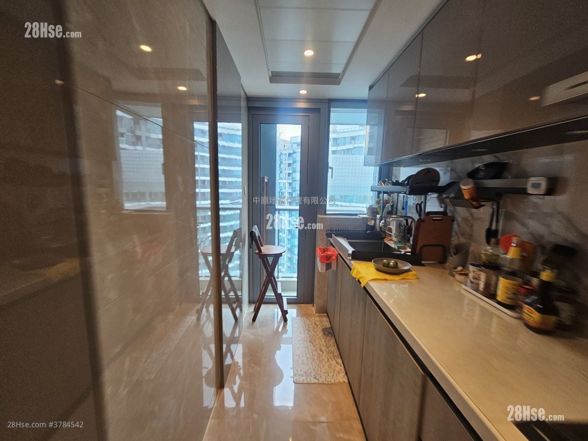 Grand Victoria Sell 2 Bedrooms , 3 Bathrooms 977 ft²