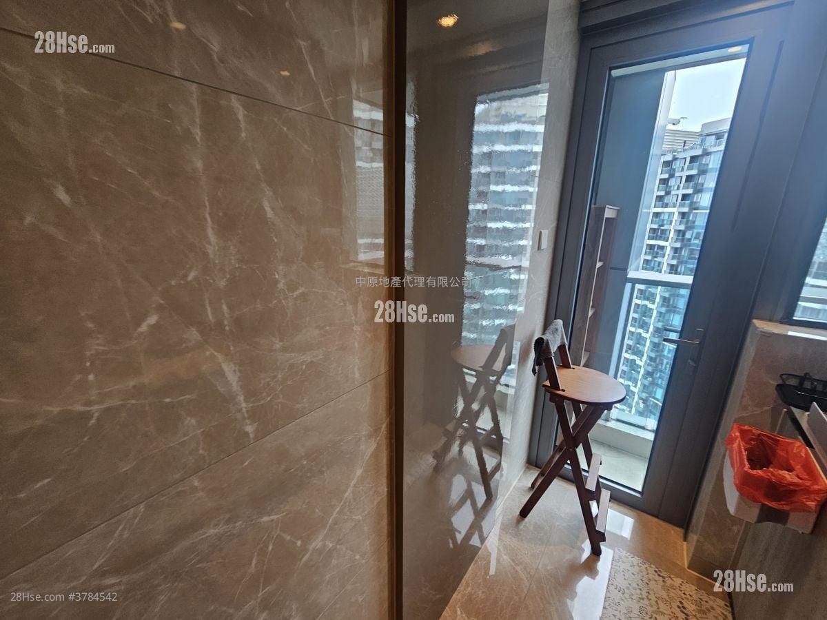 Grand Victoria Sell 2 Bedrooms , 3 Bathrooms 977 ft²