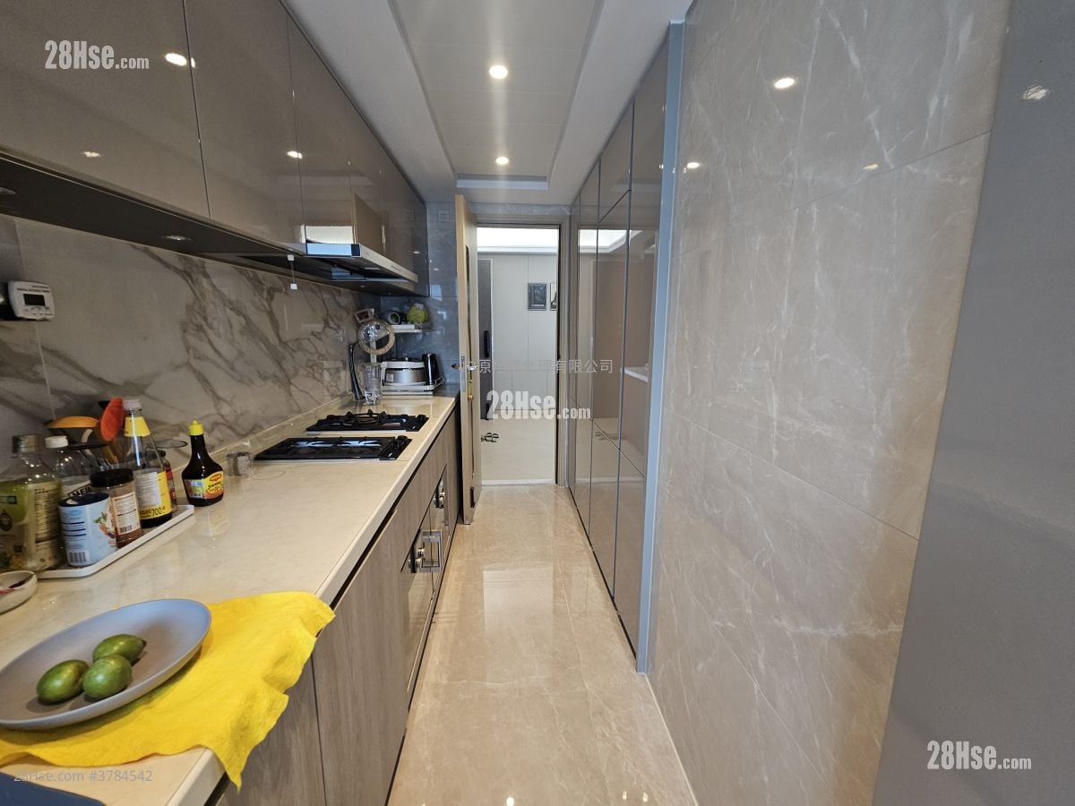 Grand Victoria Sell 2 Bedrooms , 3 Bathrooms 977 ft²