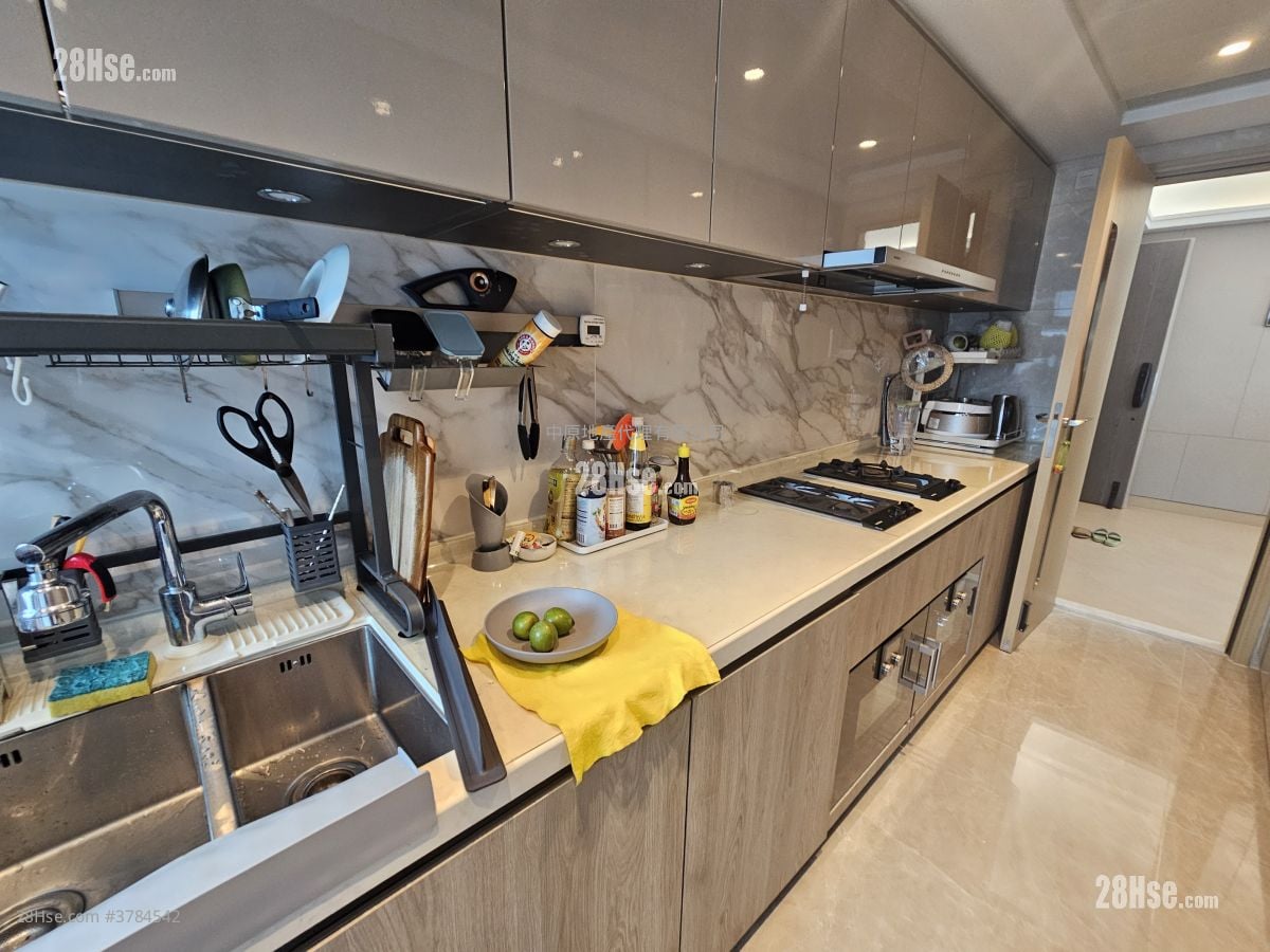 Grand Victoria Sell 2 Bedrooms , 3 Bathrooms 977 ft²