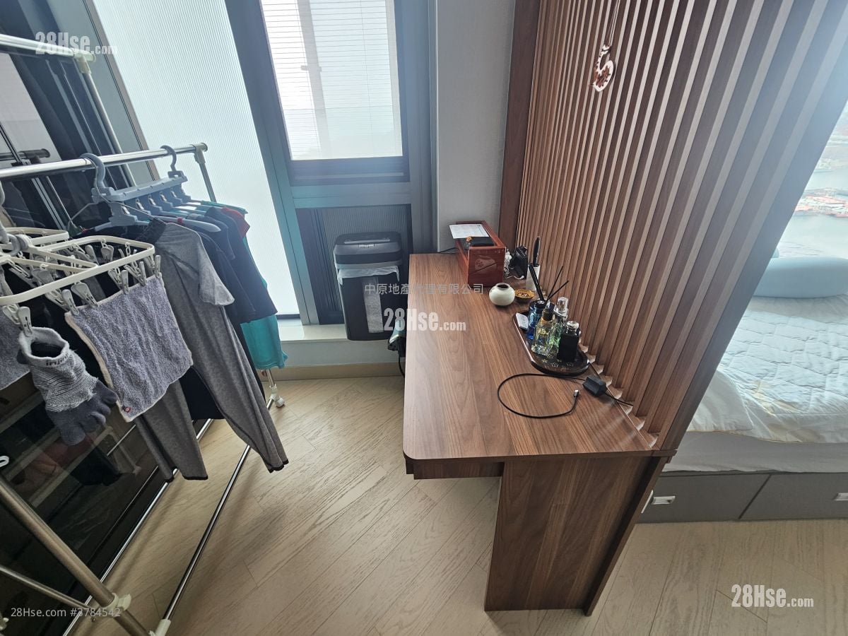 Grand Victoria Sell 2 Bedrooms , 3 Bathrooms 977 ft²