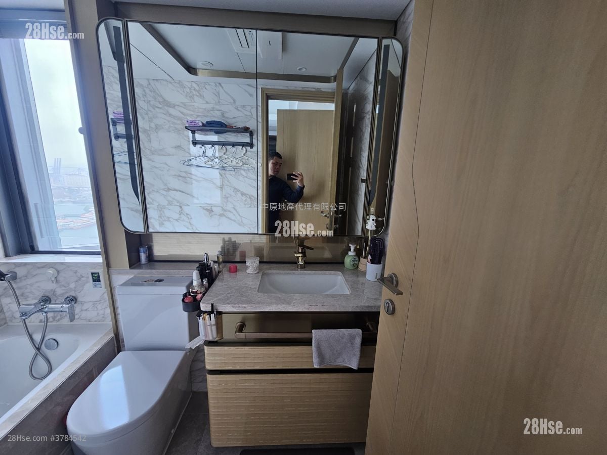 Grand Victoria Sell 2 Bedrooms , 3 Bathrooms 977 ft²