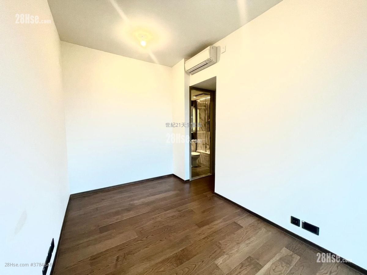 Le Pont Sell 3 Bedrooms , 2 Bathrooms 738 ft²