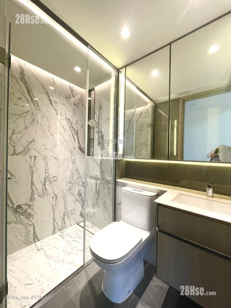 Le Pont Sell 3 Bedrooms , 2 Bathrooms 738 ft²