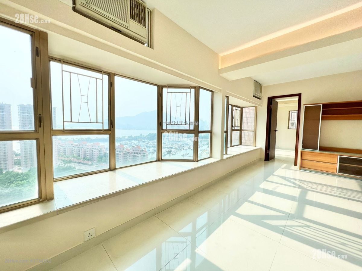 Hong Kong Gold Coast Sell 4 Bedrooms , 2 Bathrooms 1,070 ft²