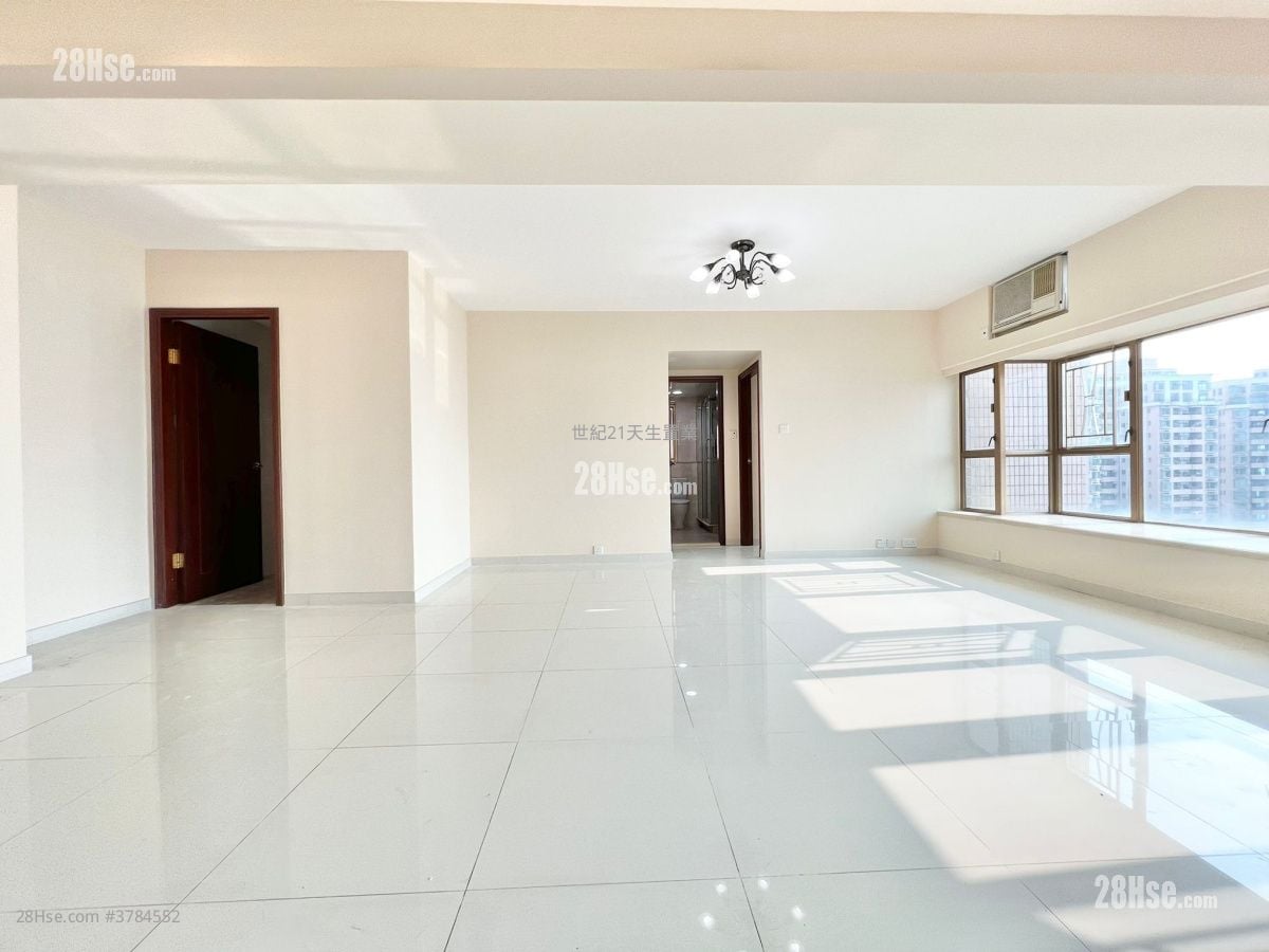 Hong Kong Gold Coast Sell 4 Bedrooms , 2 Bathrooms 1,070 ft²