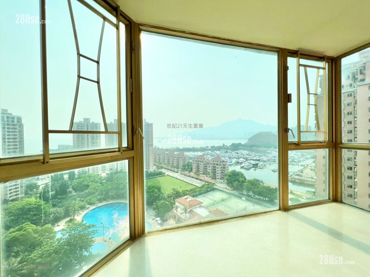 Hong Kong Gold Coast Sell 4 Bedrooms , 2 Bathrooms 1,070 ft²