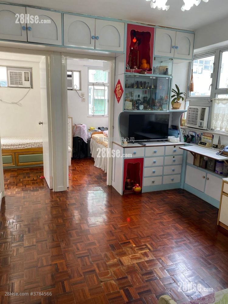 Wyler Garden Sell 2 Bedrooms , 1 Bathroom 336 ft²