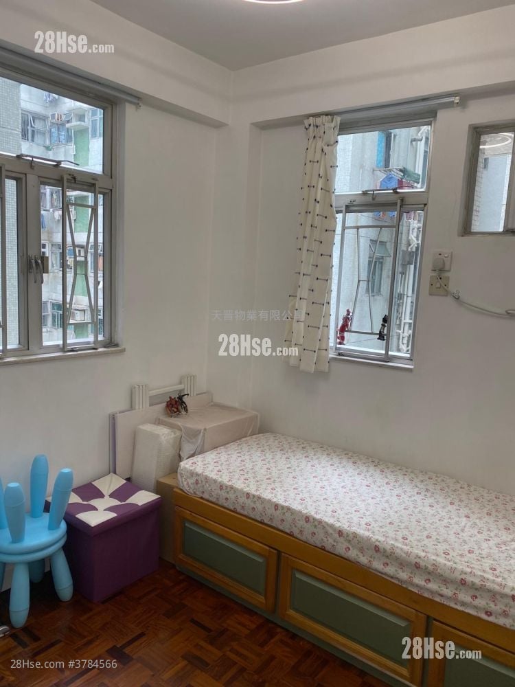 Wyler Garden Sell 2 Bedrooms , 1 Bathroom 336 ft²