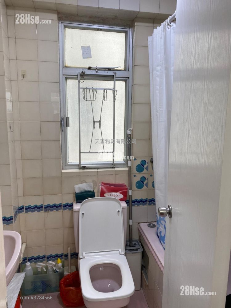 Wyler Garden Sell 2 Bedrooms , 1 Bathroom 336 ft²