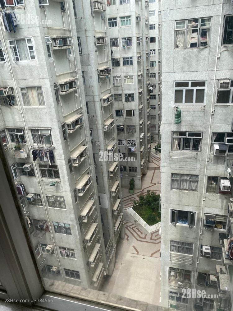 Wyler Garden Sell 2 Bedrooms , 1 Bathroom 336 ft²