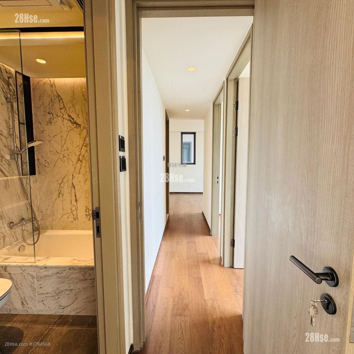 Le Pont Sell 3 Bedrooms , 2 Bathrooms 738 ft²