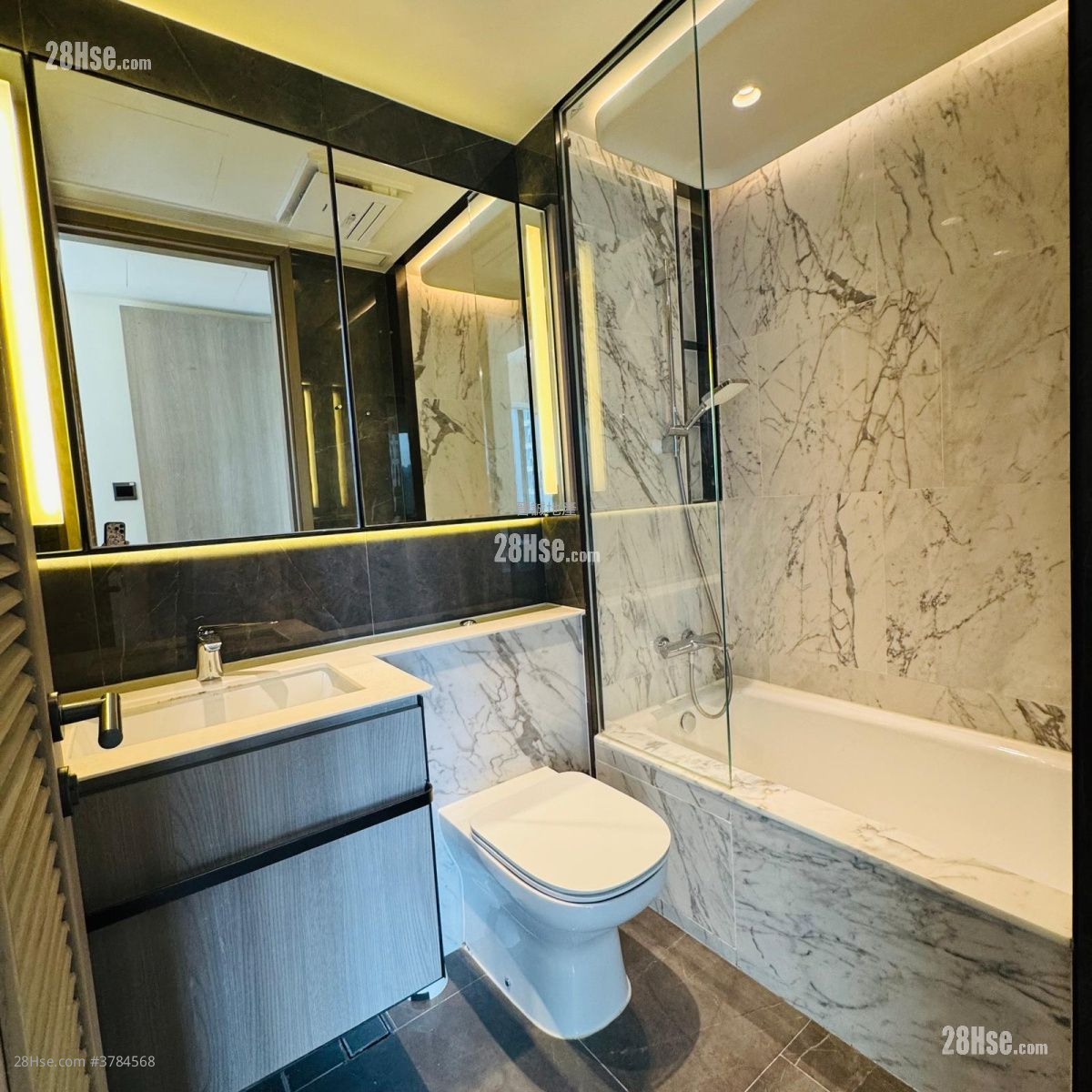 Le Pont Sell 3 Bedrooms , 2 Bathrooms 738 ft²