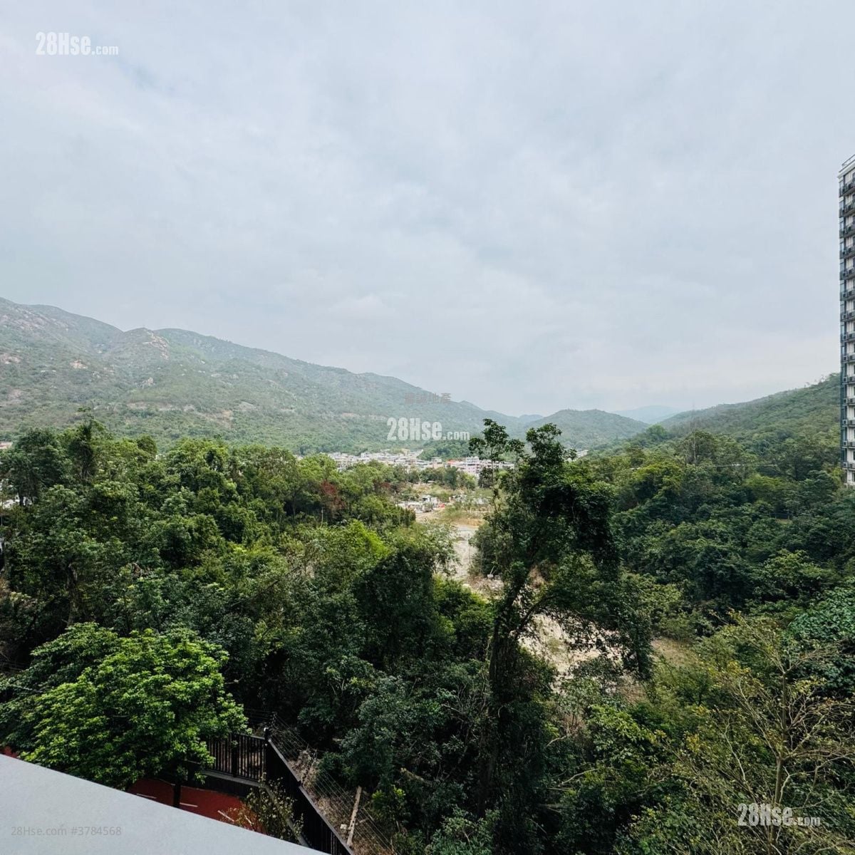 Le Pont Sell 3 Bedrooms , 2 Bathrooms 738 ft²