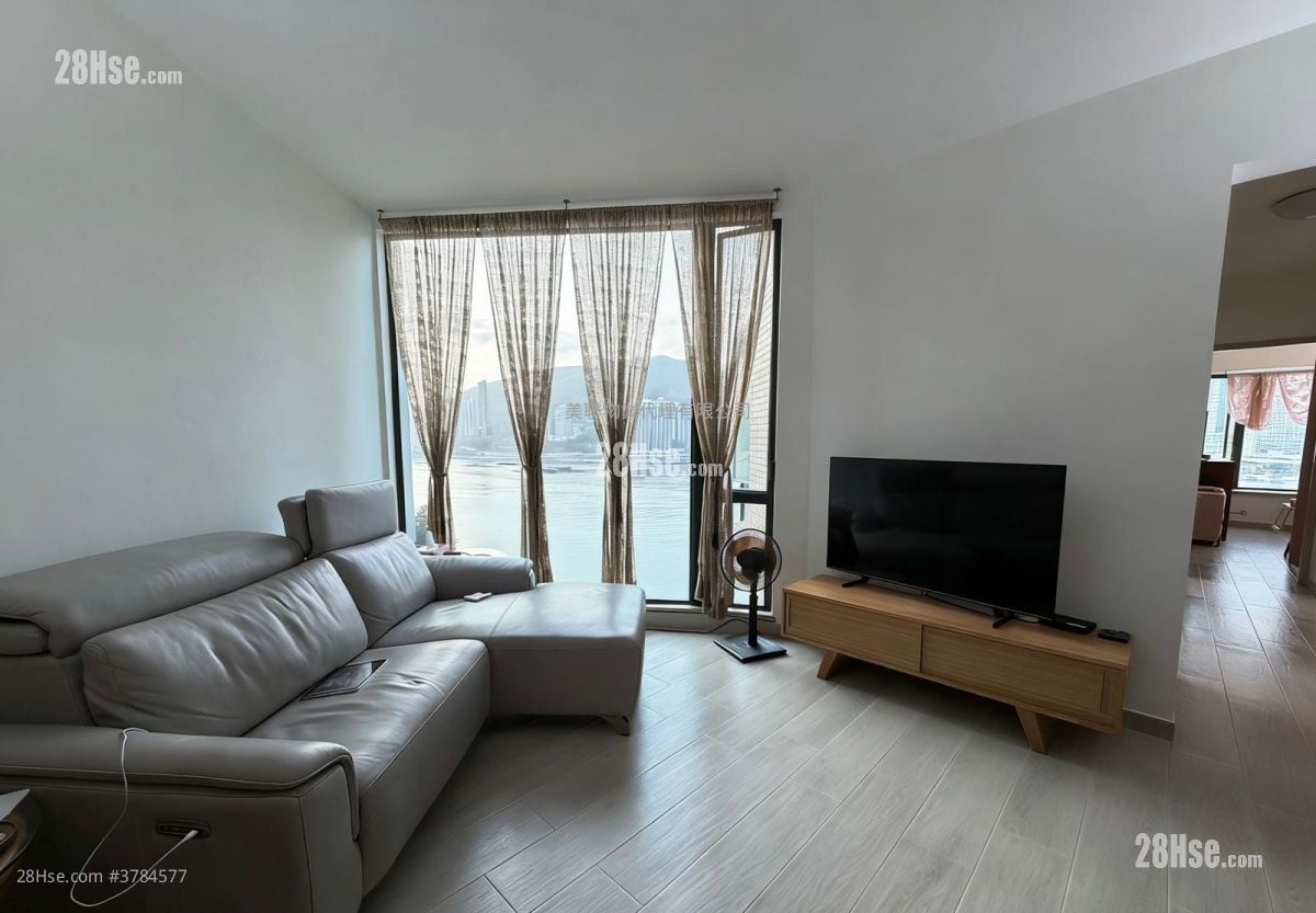 Villa Esplanada Sell 4 Bedrooms , 2 Bathrooms 829 ft²