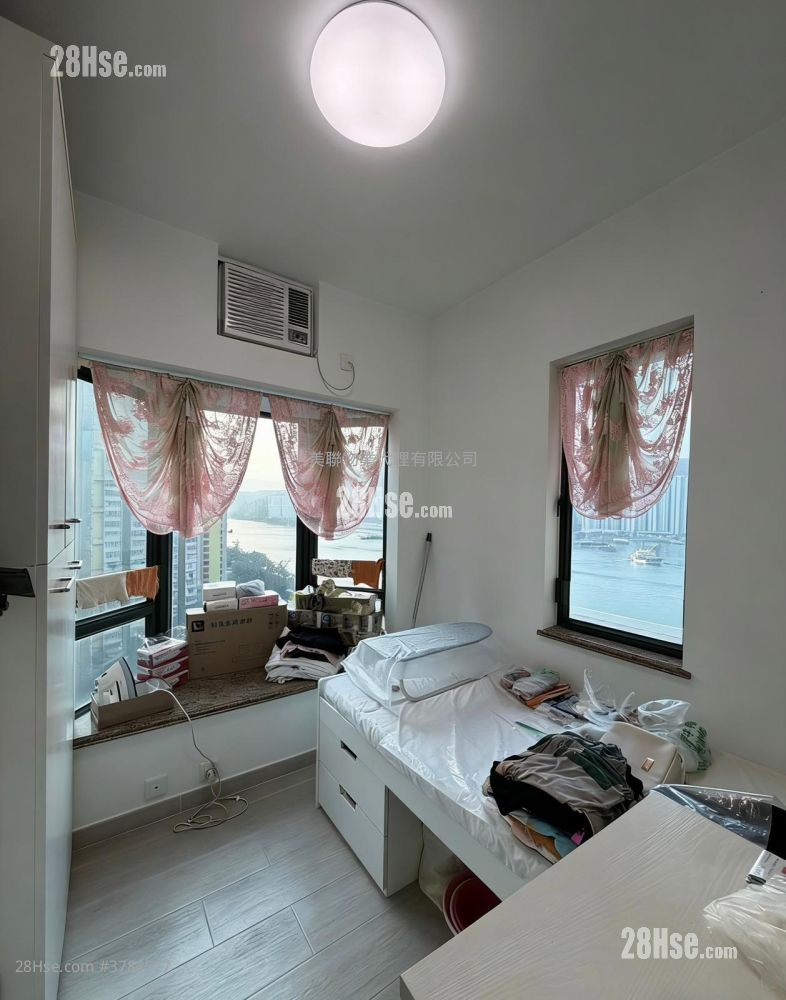 Villa Esplanada Sell 4 Bedrooms , 2 Bathrooms 829 ft²