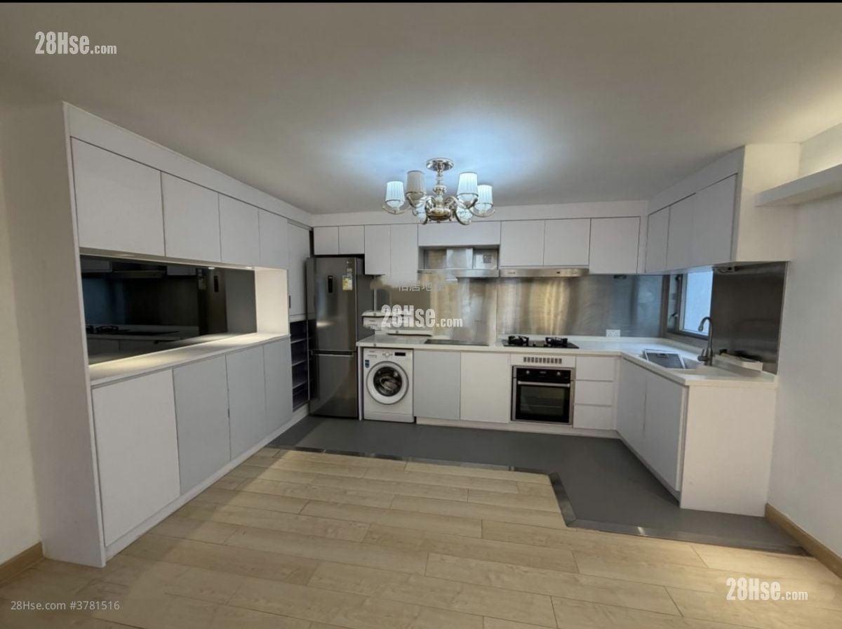 Taikoo Shing Sell 3 Bedrooms , 2 Bathrooms 651 ft²