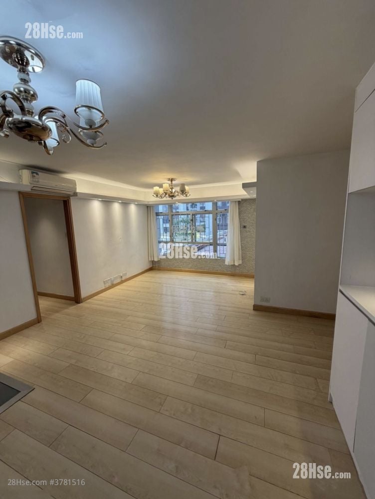 Taikoo Shing Sell 3 Bedrooms , 2 Bathrooms 651 ft²