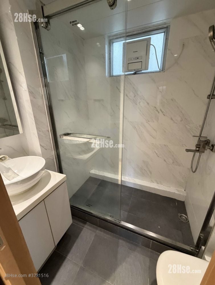 Taikoo Shing Sell 3 Bedrooms , 2 Bathrooms 651 ft²