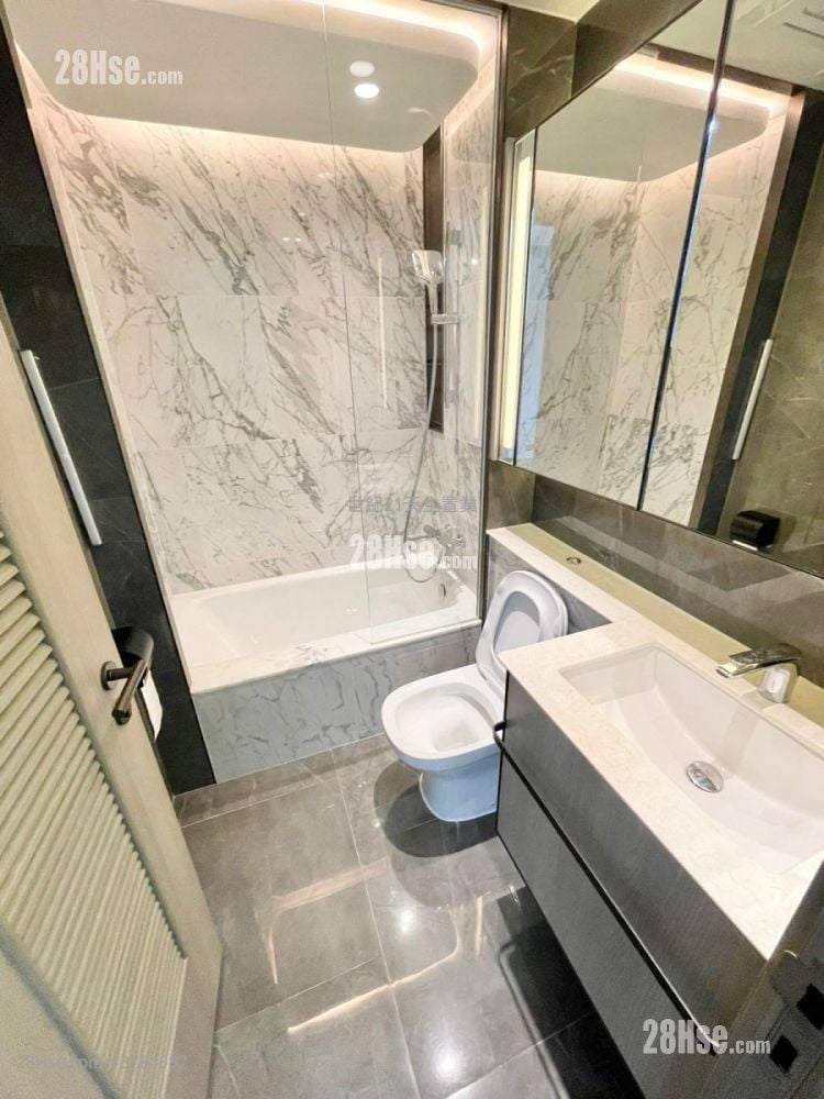 Le Pont Sell 3 Bedrooms , 2 Bathrooms 737 ft²