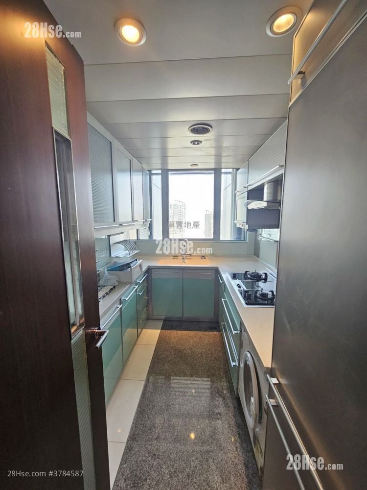 君临天下 租盘 4 房 , 3 浴室 1,058 平方尺