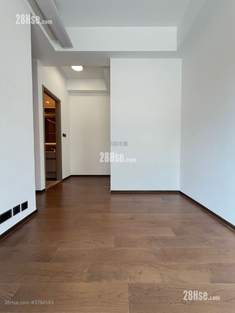 Le Pont Sell 3 Bedrooms , 2 Bathrooms 737 ft²