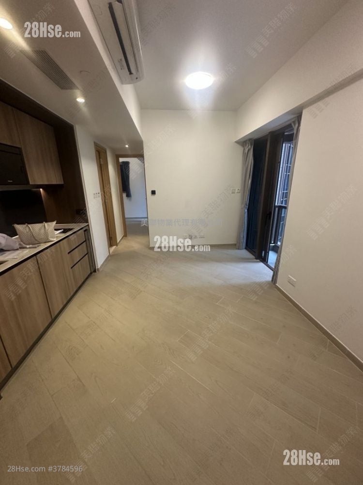 Lp10 Sell 2 Bedrooms , 1 Bathroom 512 ft²