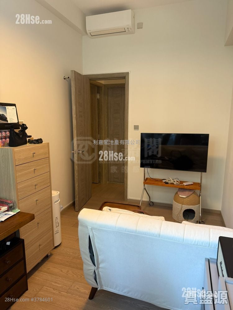 The Horizon Sell 2 Bedrooms , 2 Bathrooms 970 ft²