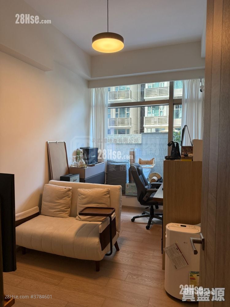 The Horizon Sell 2 Bedrooms , 2 Bathrooms 970 ft²