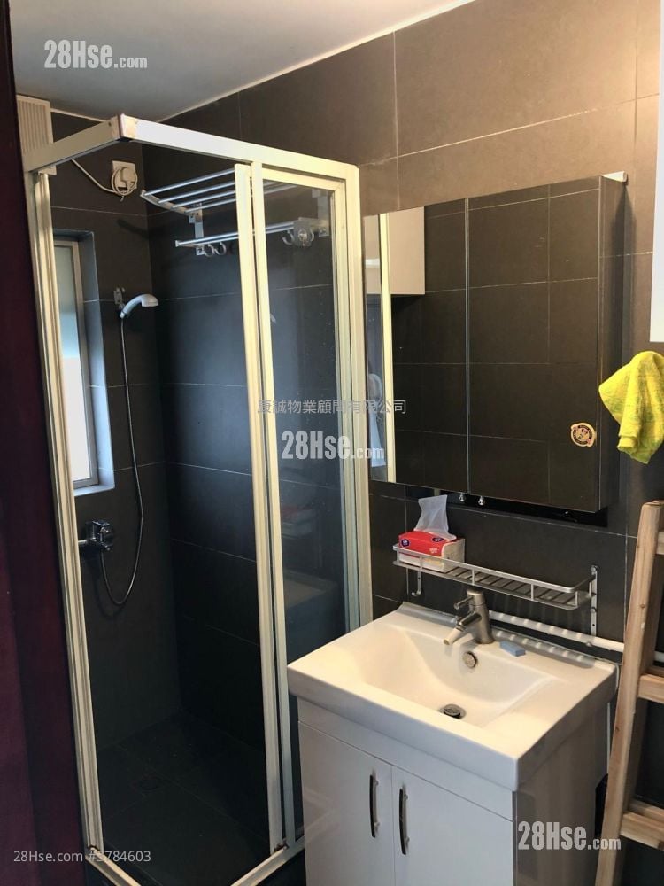 康华苑 租盘 2 房 , 1 浴室 380 平方尺