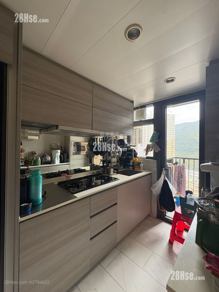 The Visionary Sell 2 Bedrooms , 1 Bathroom 702 ft²