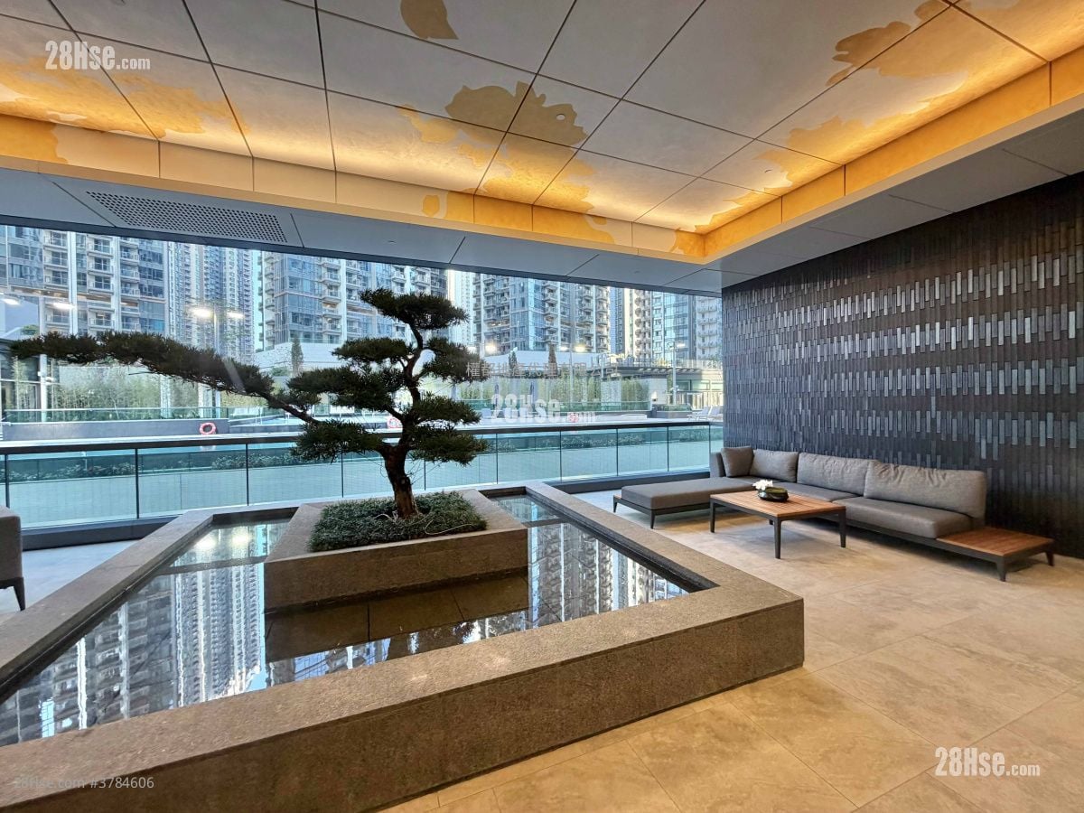 Seasons Place Rental 1 Bedroom , 1 Bathroom 338 ft²