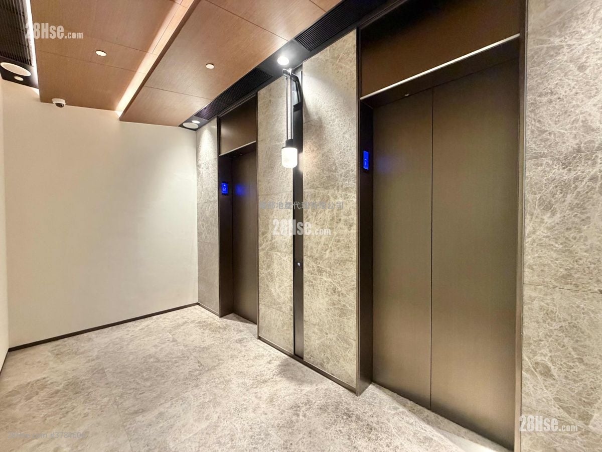 Seasons Place Rental 1 Bedroom , 1 Bathroom 338 ft²