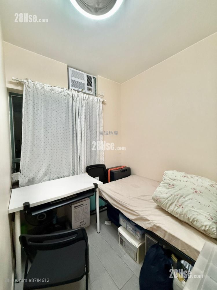 Sea Crest Villa Sell 2 Bedrooms , 1 Bathroom 435 ft²