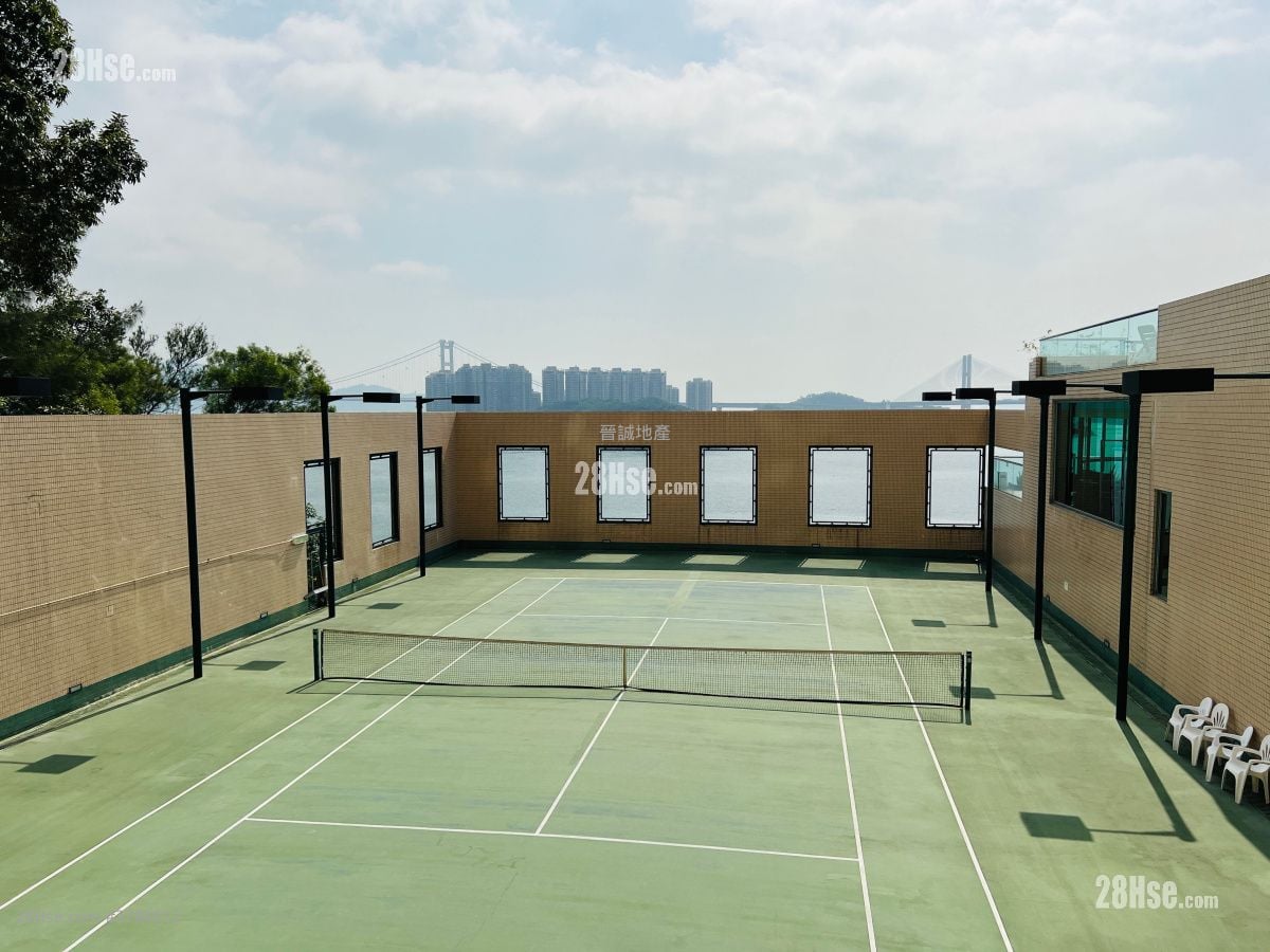 Sea Crest Villa Sell 2 Bedrooms , 1 Bathroom 435 ft²