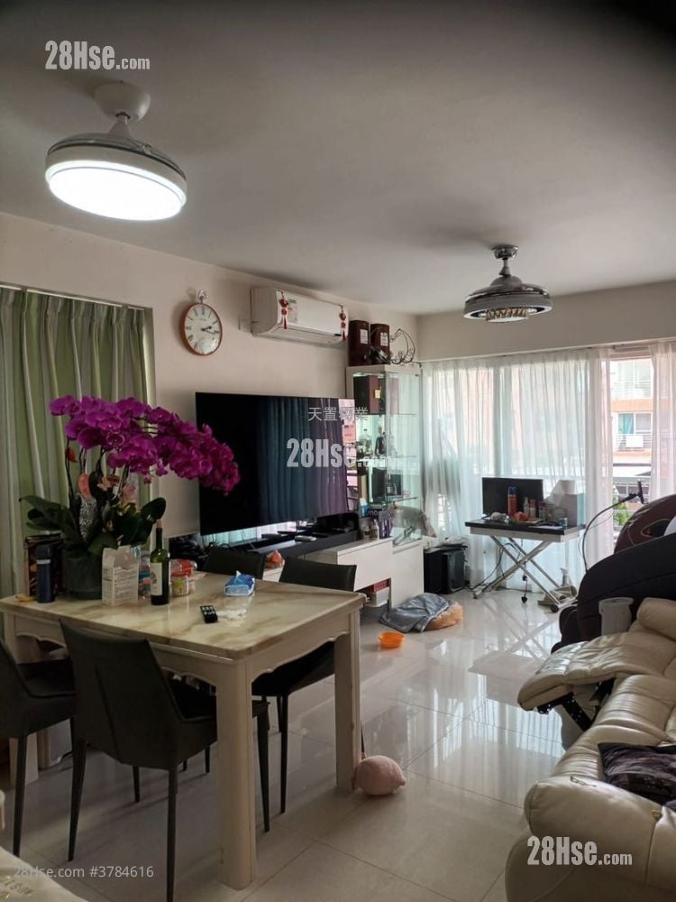 村屋 售盘 3 房 , 1 浴室 700 平方尺