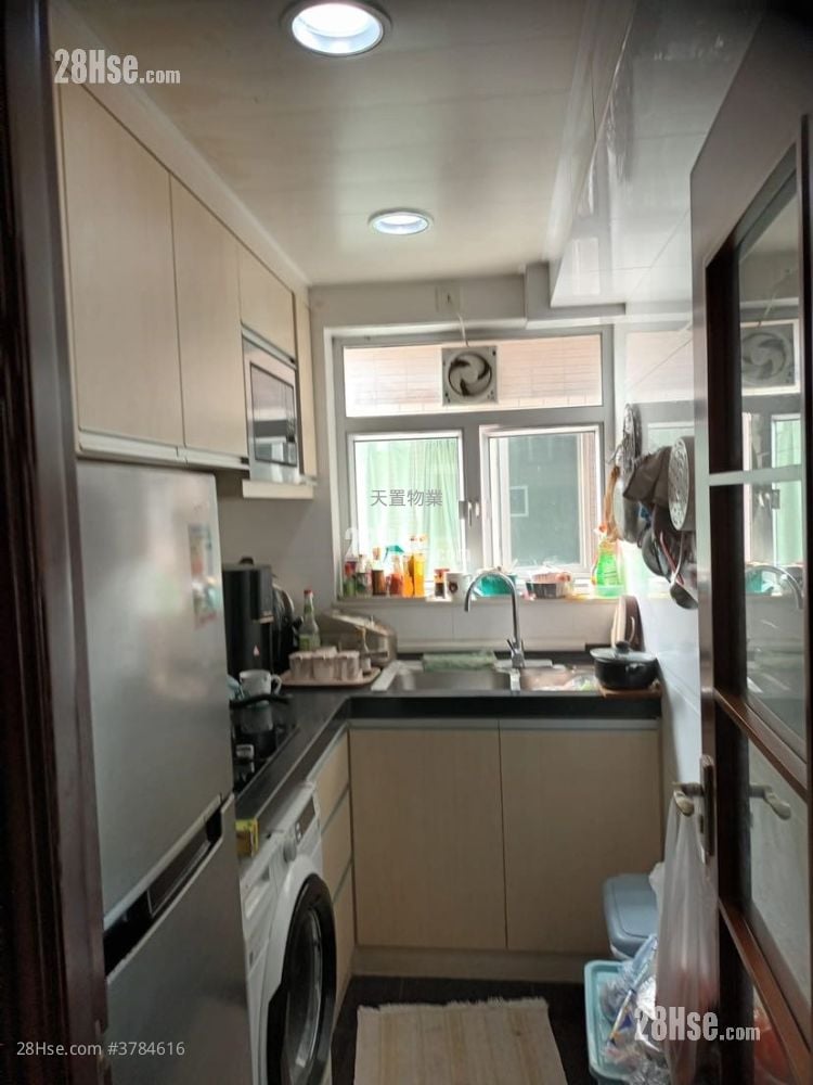 村屋 售盘 3 房 , 1 浴室 700 平方尺