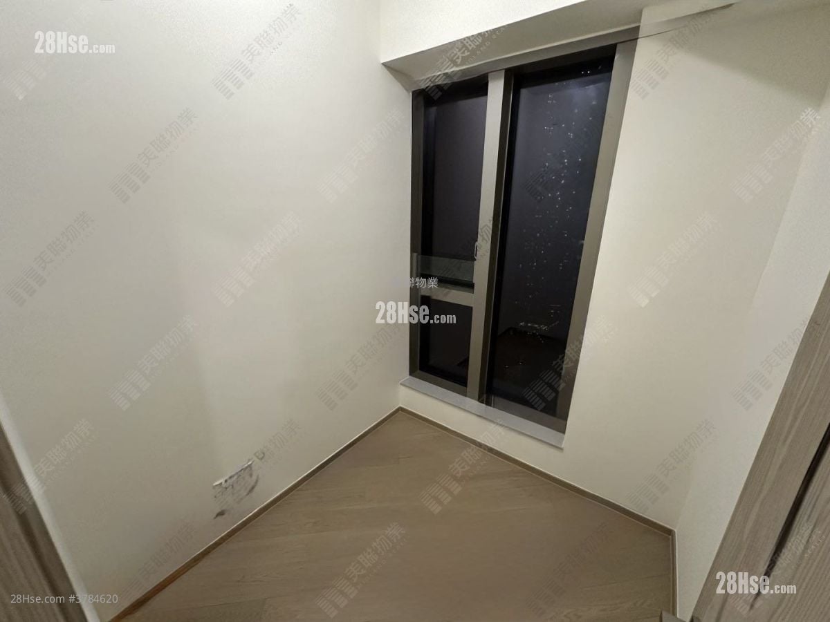 Villa Garda Ii Sell 2 Bedrooms 463 ft²