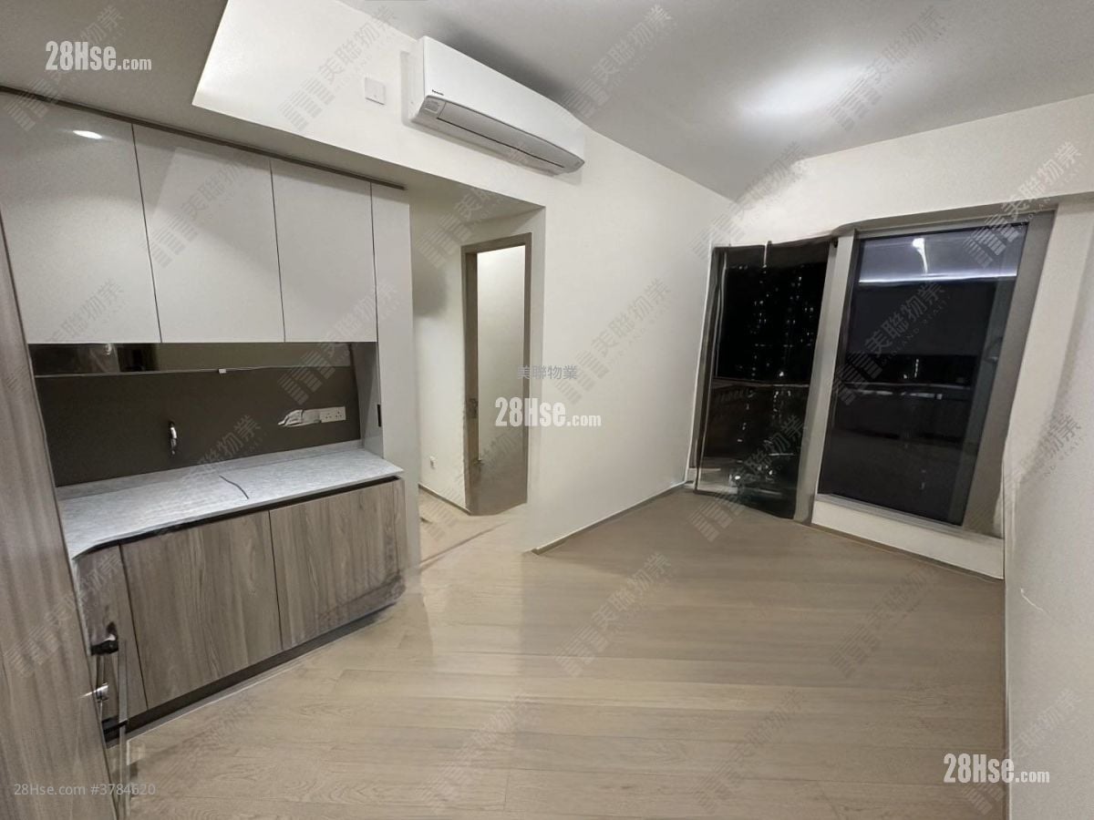 Villa Garda Ii Sell 2 Bedrooms 463 ft²