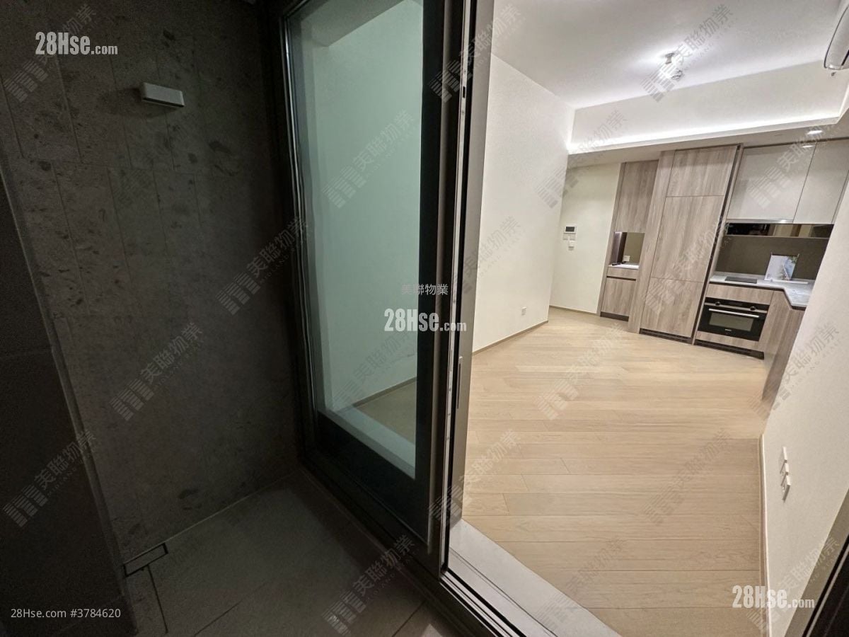 Villa Garda Ii Sell 2 Bedrooms 463 ft²