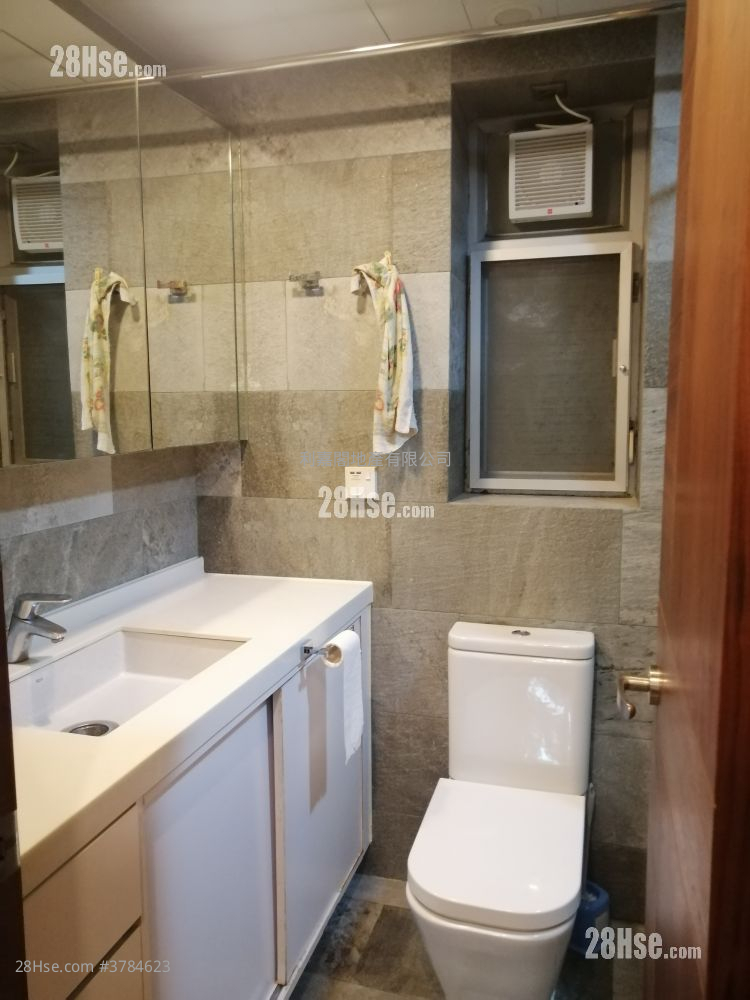 The Pacifica Sell 2 Bedrooms , 1 Bathroom 447 ft²