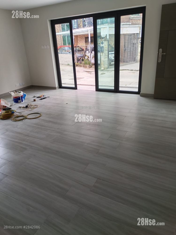 Village Rental 3 Bedrooms , 1 Bathroom 650 ft²