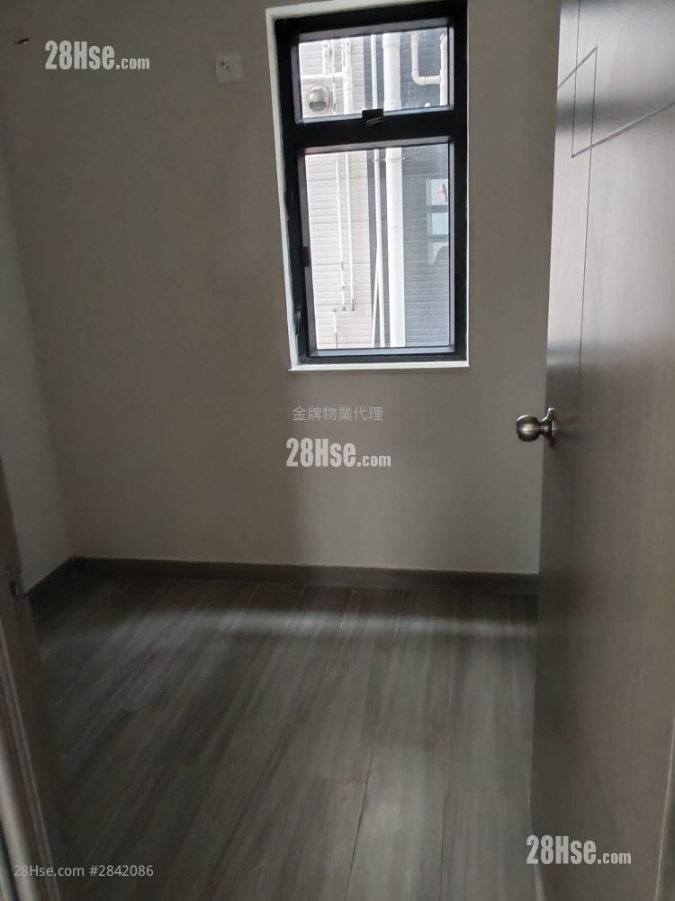 Village Rental 3 Bedrooms , 1 Bathroom 650 ft²