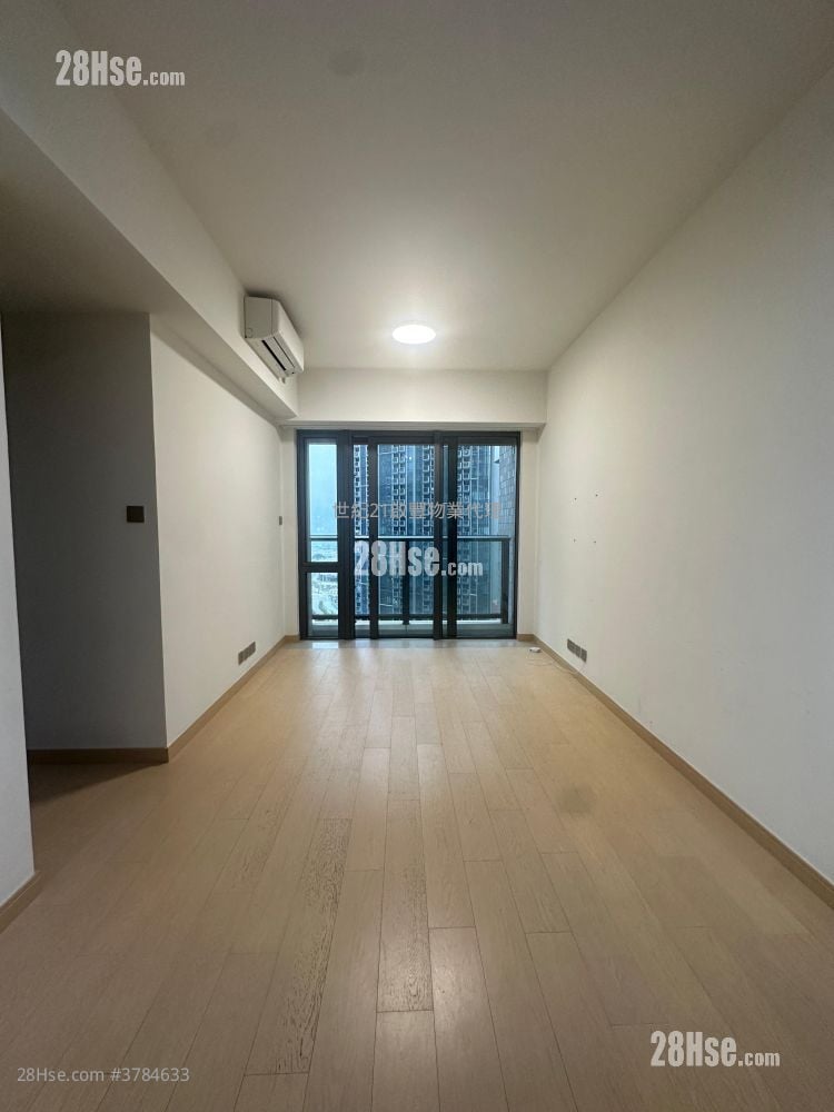 K. Summit Sell 4 Bedrooms , 3 Bathrooms 766 ft²