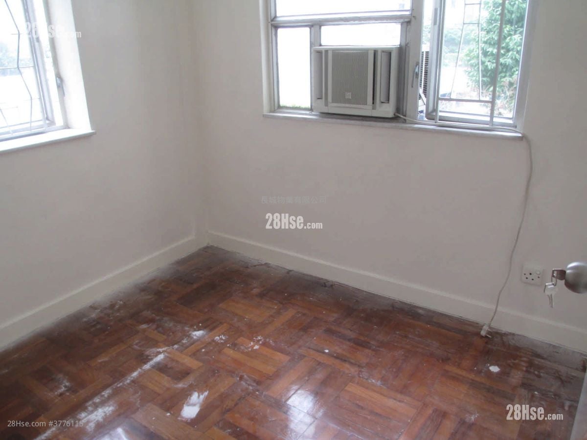 Nan Fung Sun Chuen Sell 2 Bedrooms , 1 Bathroom 391 ft²