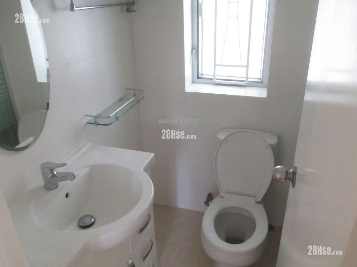 Nan Fung Sun Chuen Sell 2 Bedrooms , 1 Bathroom 391 ft²