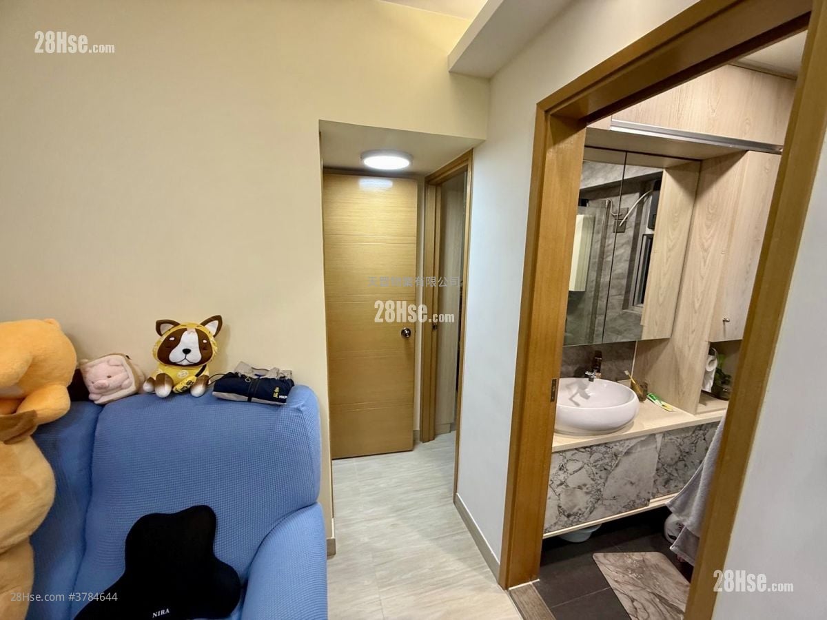 Honour Court Sell 2 Bedrooms , 1 Bathroom 318 ft²